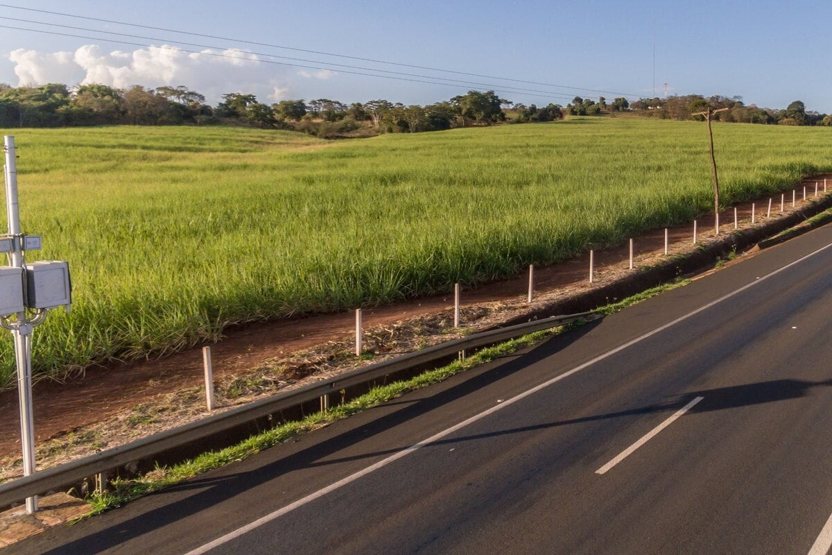 Highway corridor with roadside monitoring